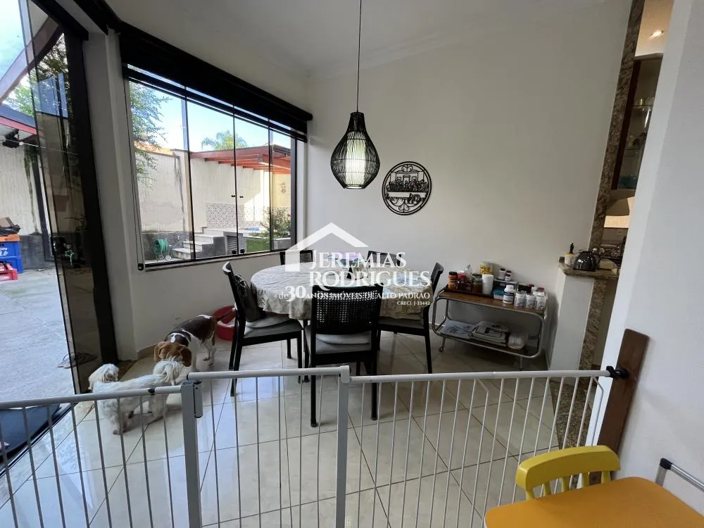 Casa de 419 m² à venda por R$ 1.800.000,00 - Taubaté/SP