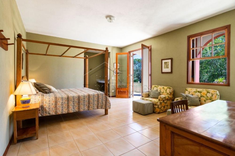 Sítio com 7 quartos, 38 hectares - Cachoeira Grande - Lagoinha/SP