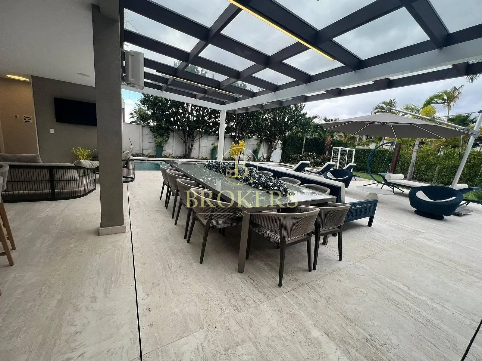 Luxo e sofisticação no Alphaville: Casa triplex mobiliada com 6 suítes, SPA e campo de futebol priv — foto 28