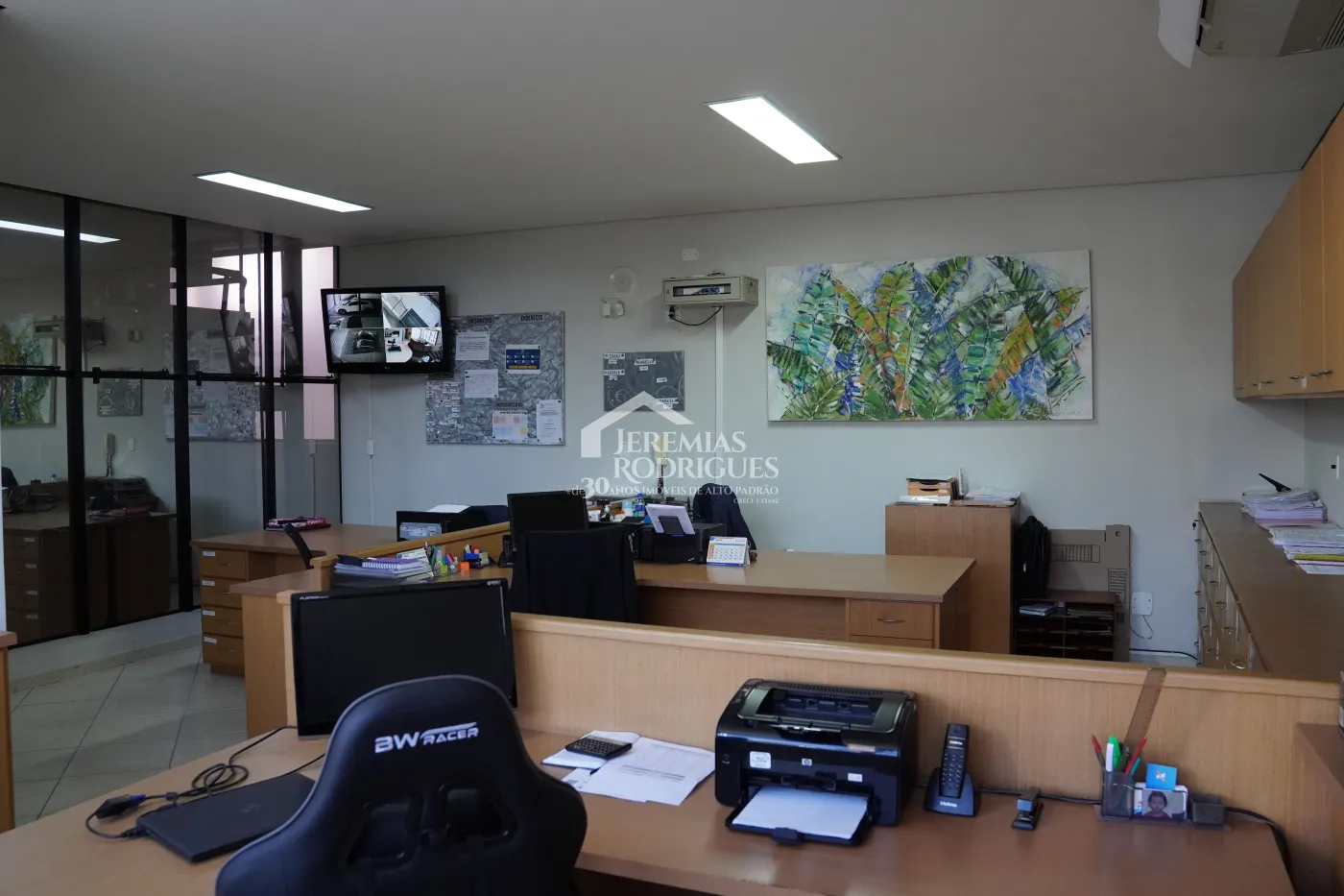 Prédio comercial com 568 m² -  Centro - Taubaté/SP
