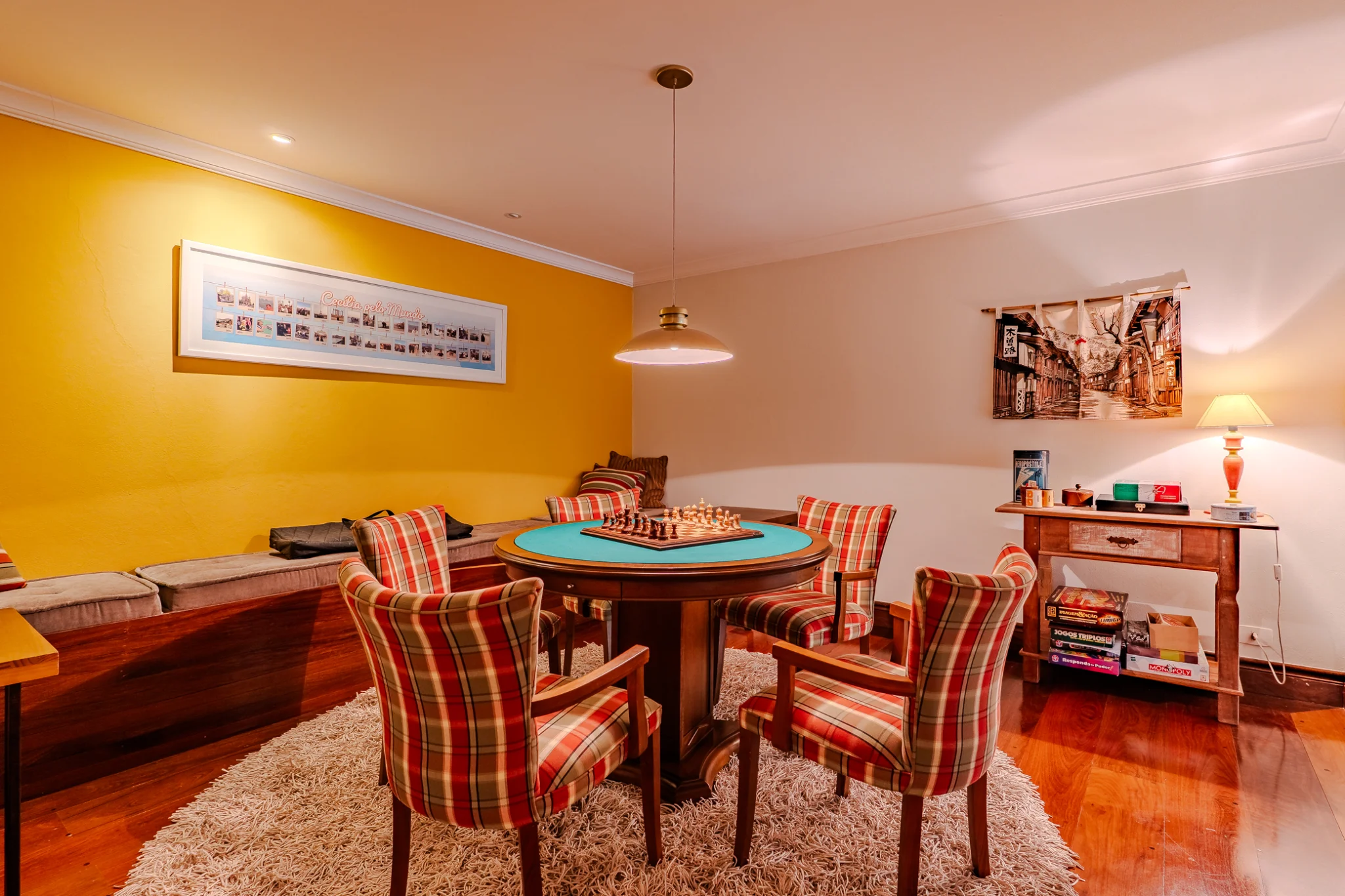 Casa à venda com 7 suítes no Condomínio Vila Simonsen em Campos do Jordão/SP. 