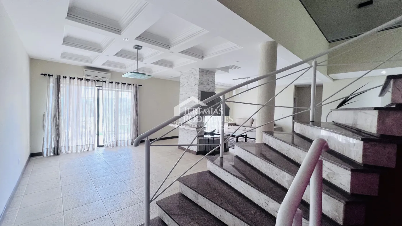Casa com 8 dormitórios, 900 m² - Condomínio Portal da Serra - Taubaté/SP