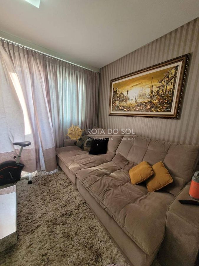 London apartamento mobiliado com 3 quartos na Meia Praia Itapema SC