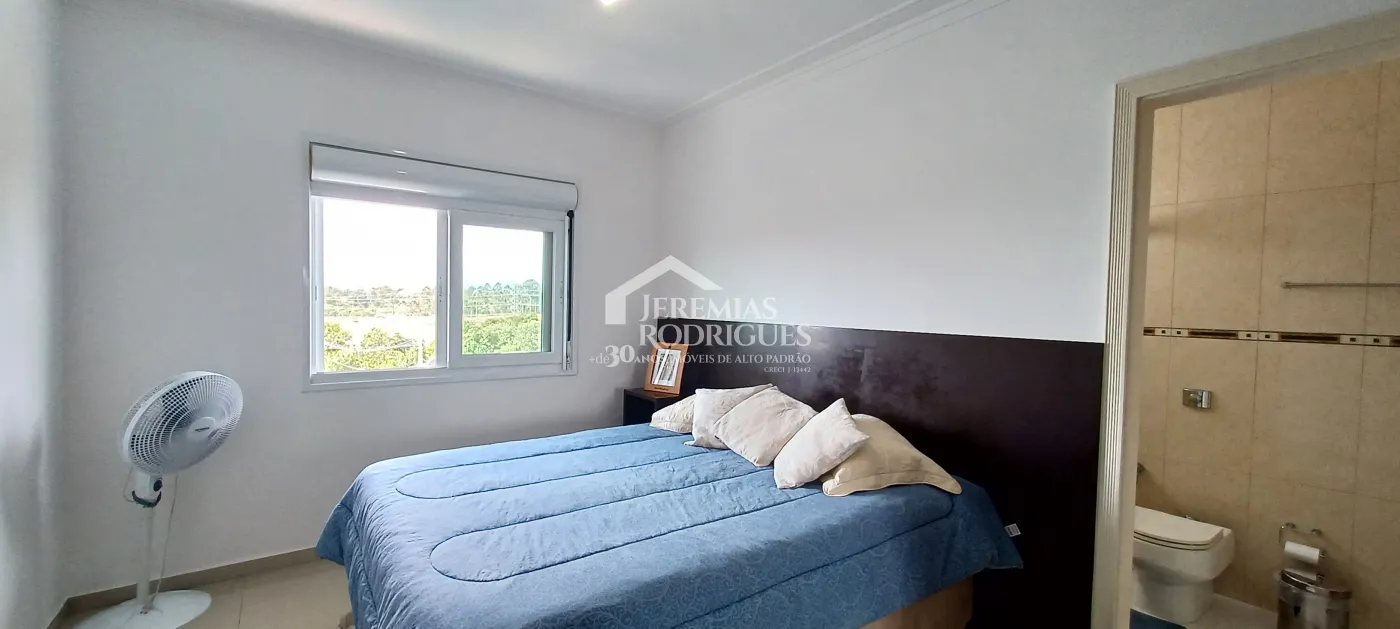 Casa disponível para venda e locação no Condomínio Colonial Village I em Pindamonhangaba/SP