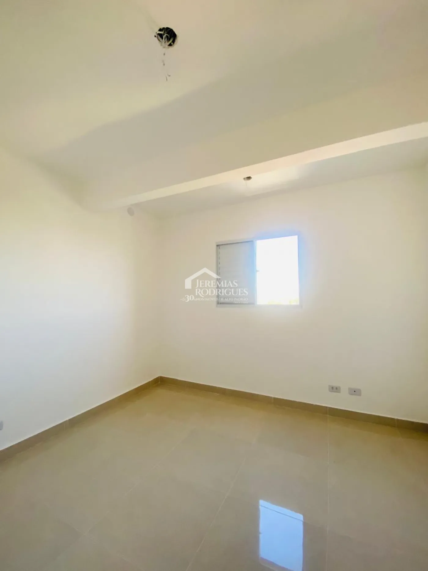 Apartamento à venda com 3 dormitórios, 122 m² no Condomínio Palmeira Real Village em Pindamonhangaba/SP.