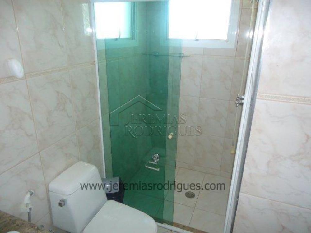 Casa à venda no Condomínio Colonial Village I em Pindamonhangaba/SP