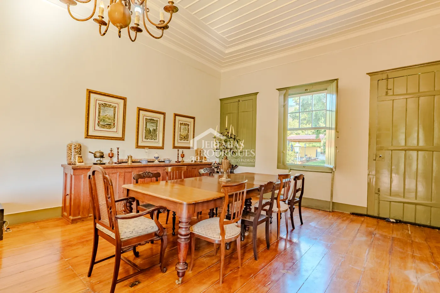 Fazenda à venda com 919,6 hectares em Cachoeira Paulista/SP.