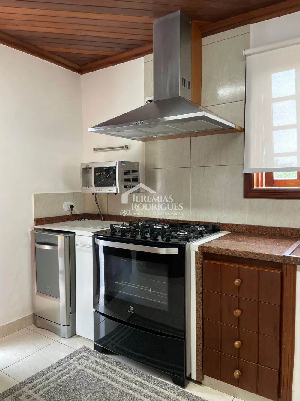 Casa com 4 suítes, 350 m² -  Vila Francalanza - Campos do Jordão/SP.