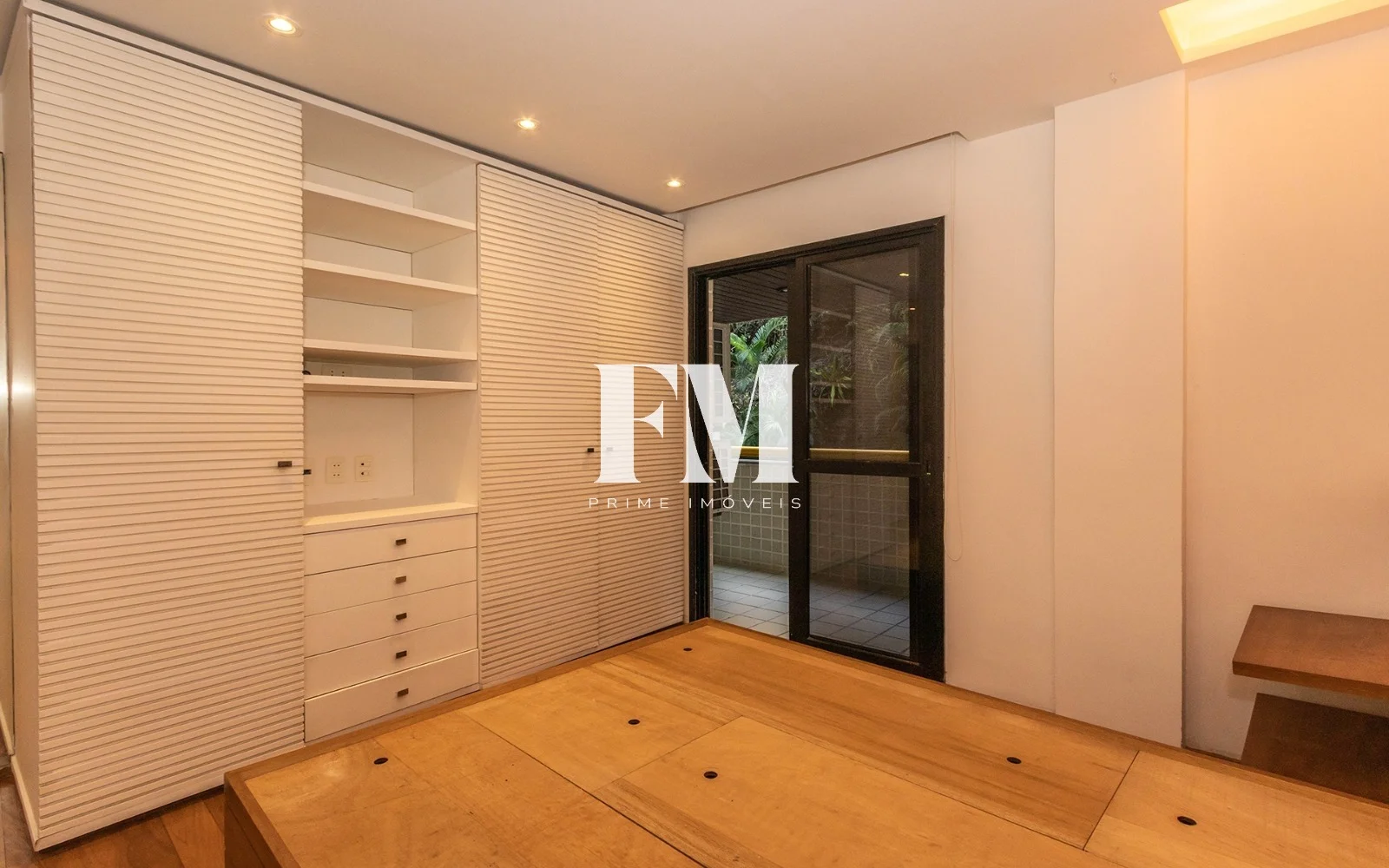 Leblon | Rua Aperana | 2 Quartos (1 Suíte) | 79m² com Varanda e Vaga a Poucos Metros da Praia - foto 18