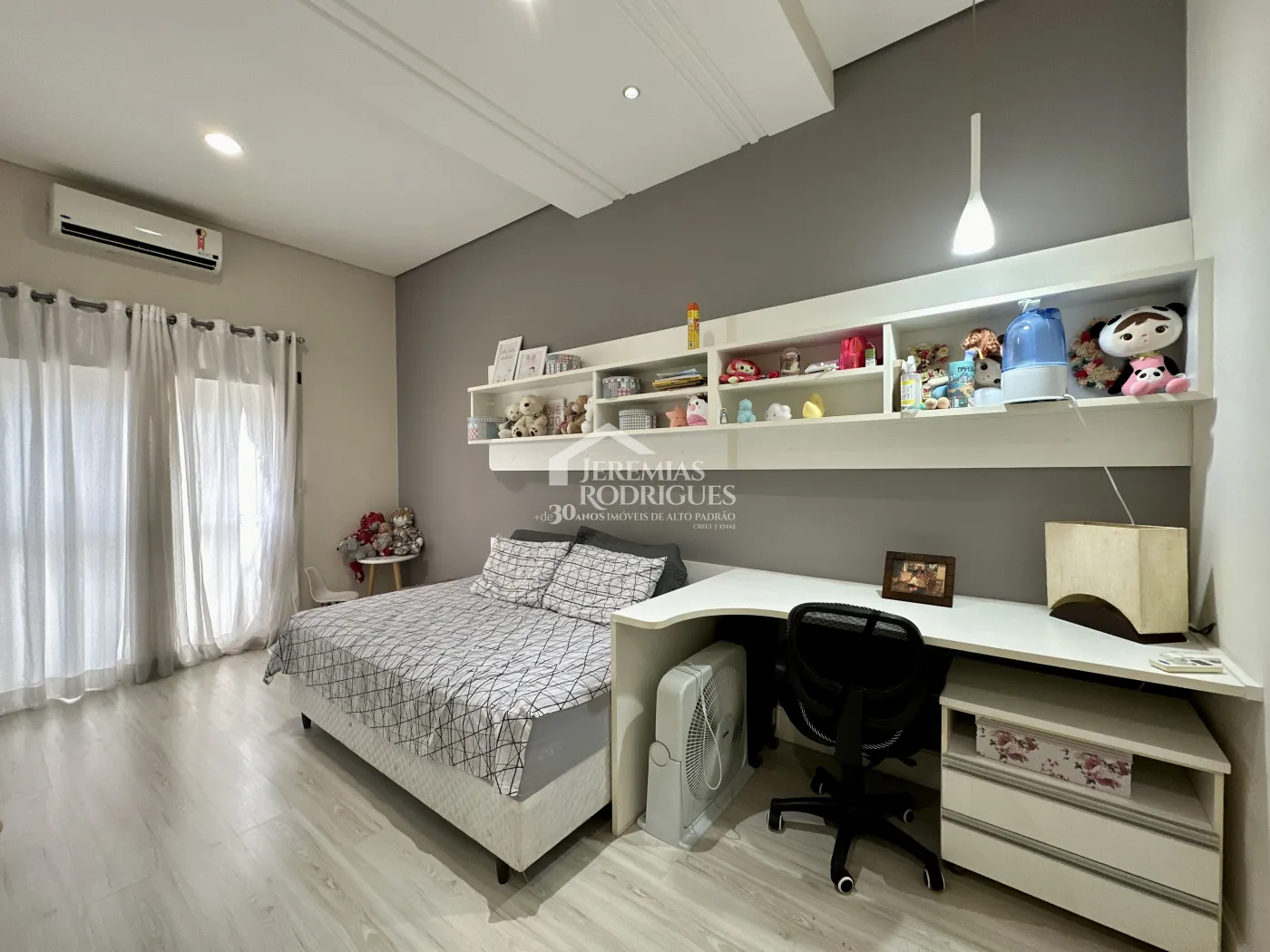Casa à venda com 3 dormitórios no Condomínio Campos do Conde I em Tremembé/SP