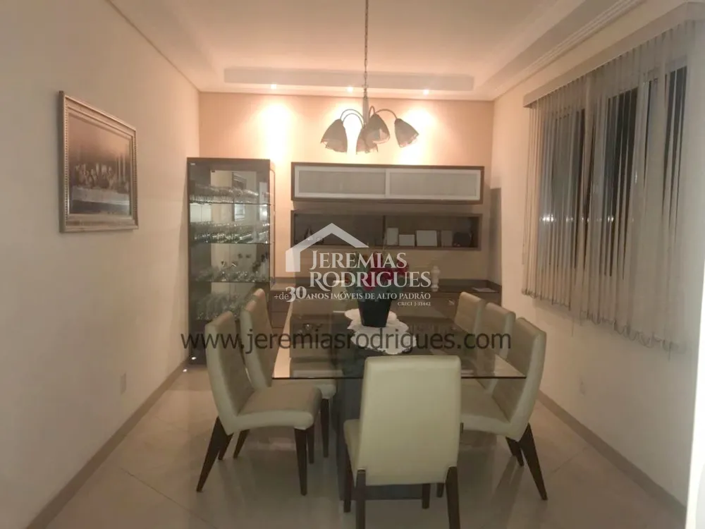 Casa com 3 quartos, 300 m² - Condomínio Residencial Pinheiros - Caçapava/SP