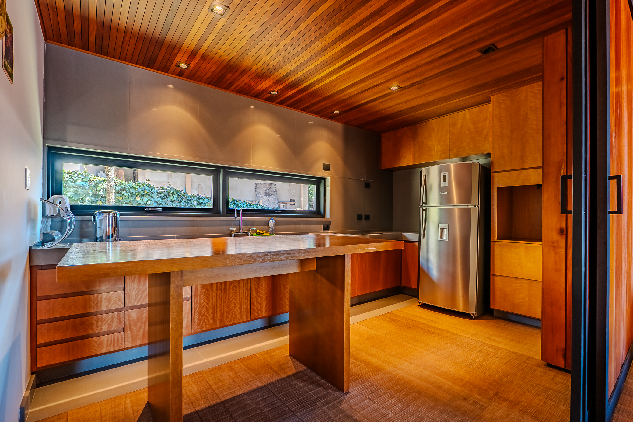 Mansão à venda com 7 suítes no Condomínio Vila Simonsen em Campos do Jordão/SP.