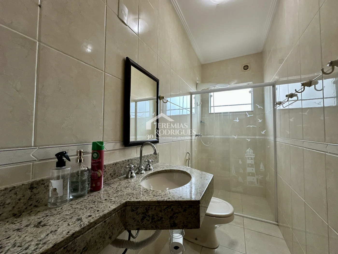 Casa comercial com 320 m² - Chácara Guizard - Taubaté/SP.