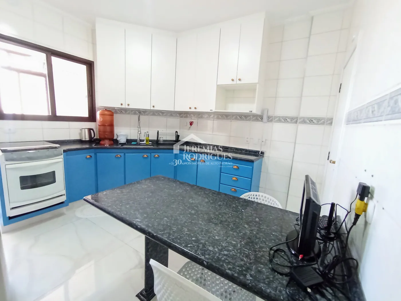 Apartamento para venda com 2 suítes no Edifício Rosa Abirached em Taubaté/SP