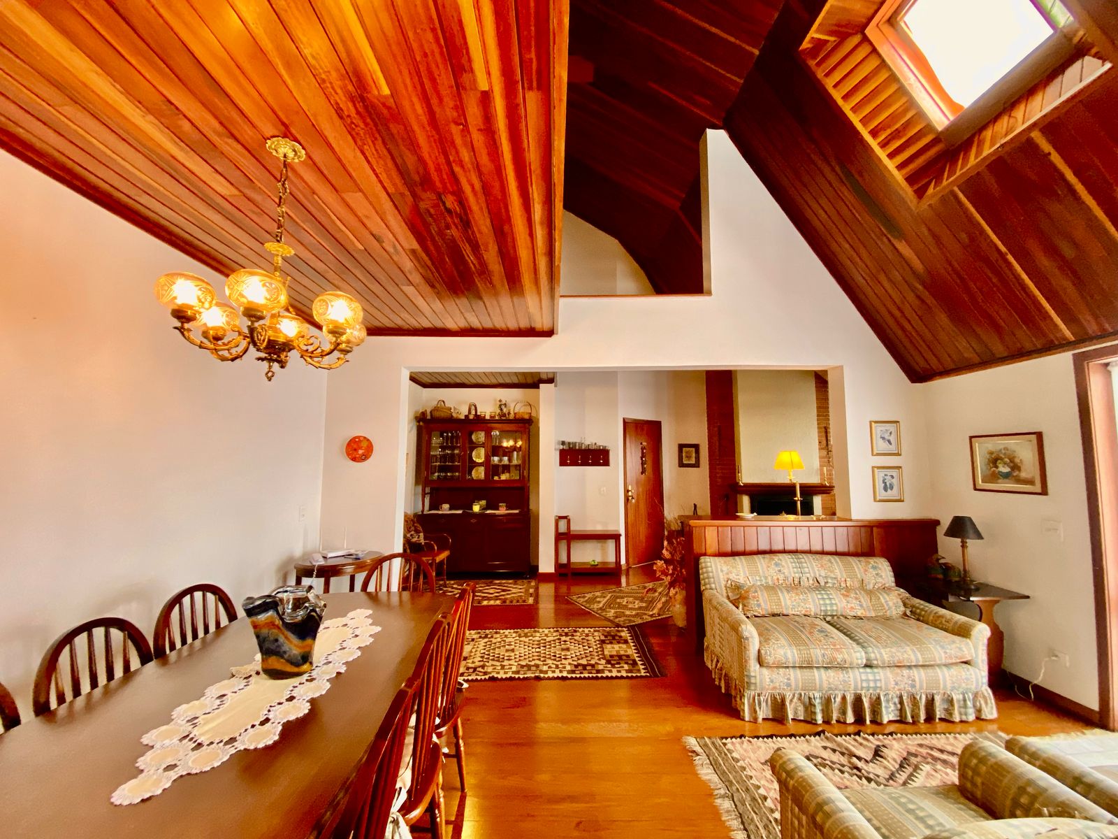 Apartamento à venda no Condomínio Le Bourg Saint Maurice em Campos do Jordão/SP.