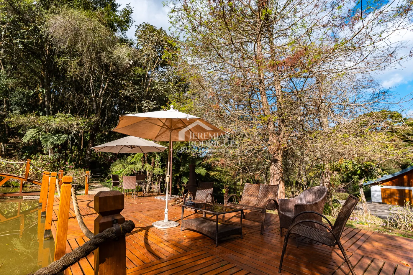 Casa com 7 suítes, 770 m² - Pedra do Fogo - Campos do Jordão/SP.