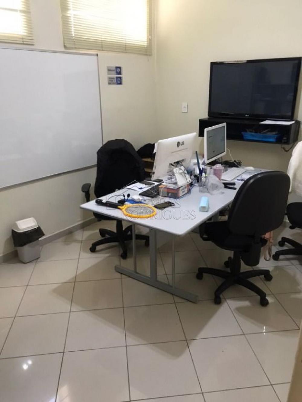 Comercial comercial à venda por R$ 3.000.000,00 - Taubaté/SP