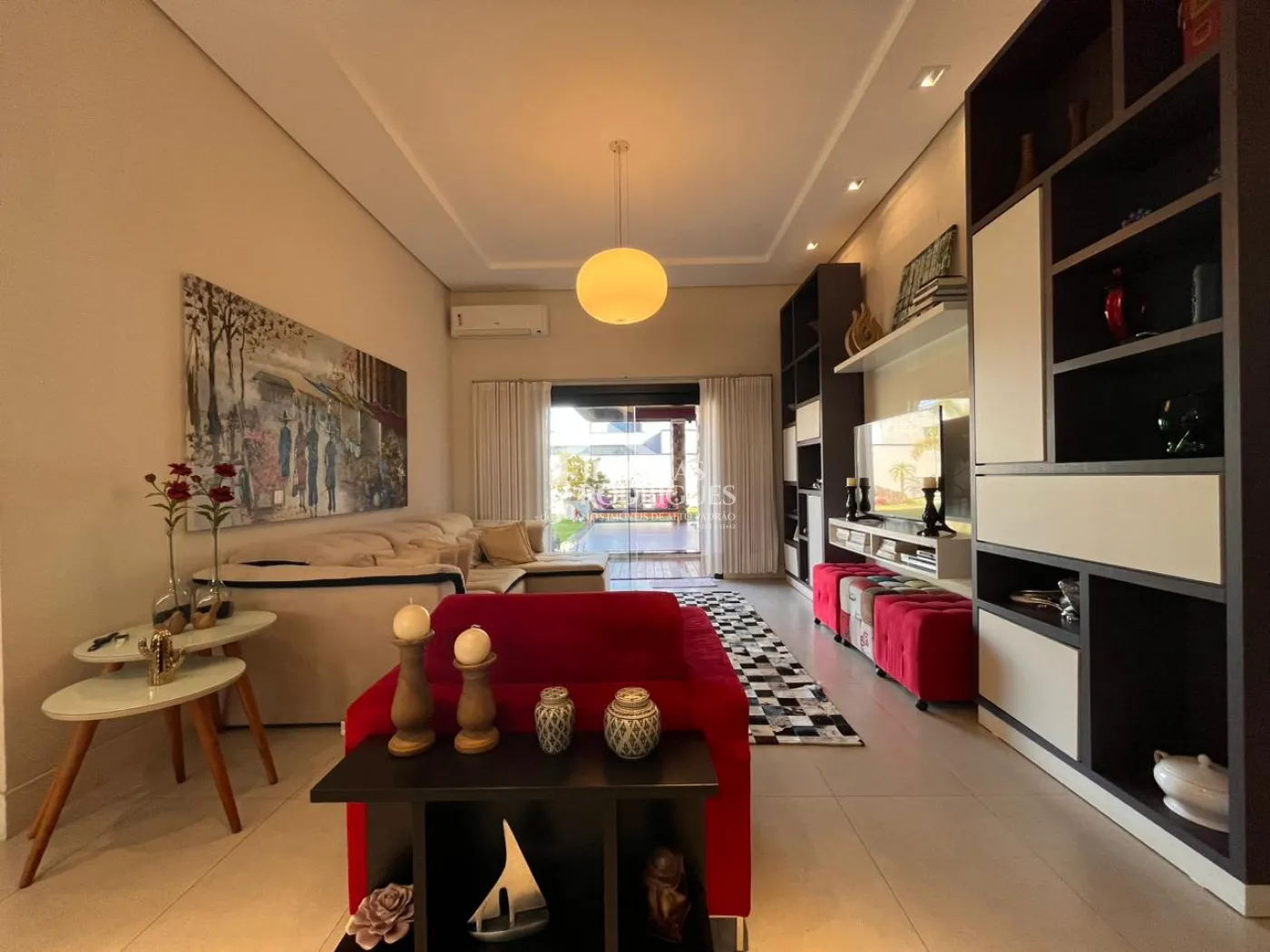 Casa para venda e locação com 2 suítes no Condomínio Verdes Vales em Taubaté/SP