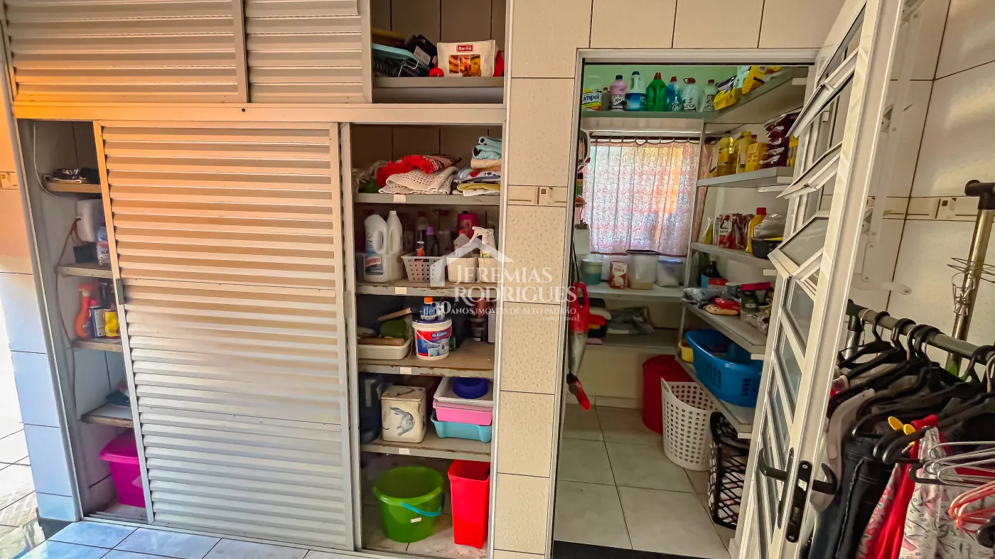 Casa com 2 quartos, 240 m² - Condomínio Real Ville - Pindamonhangaba/SP