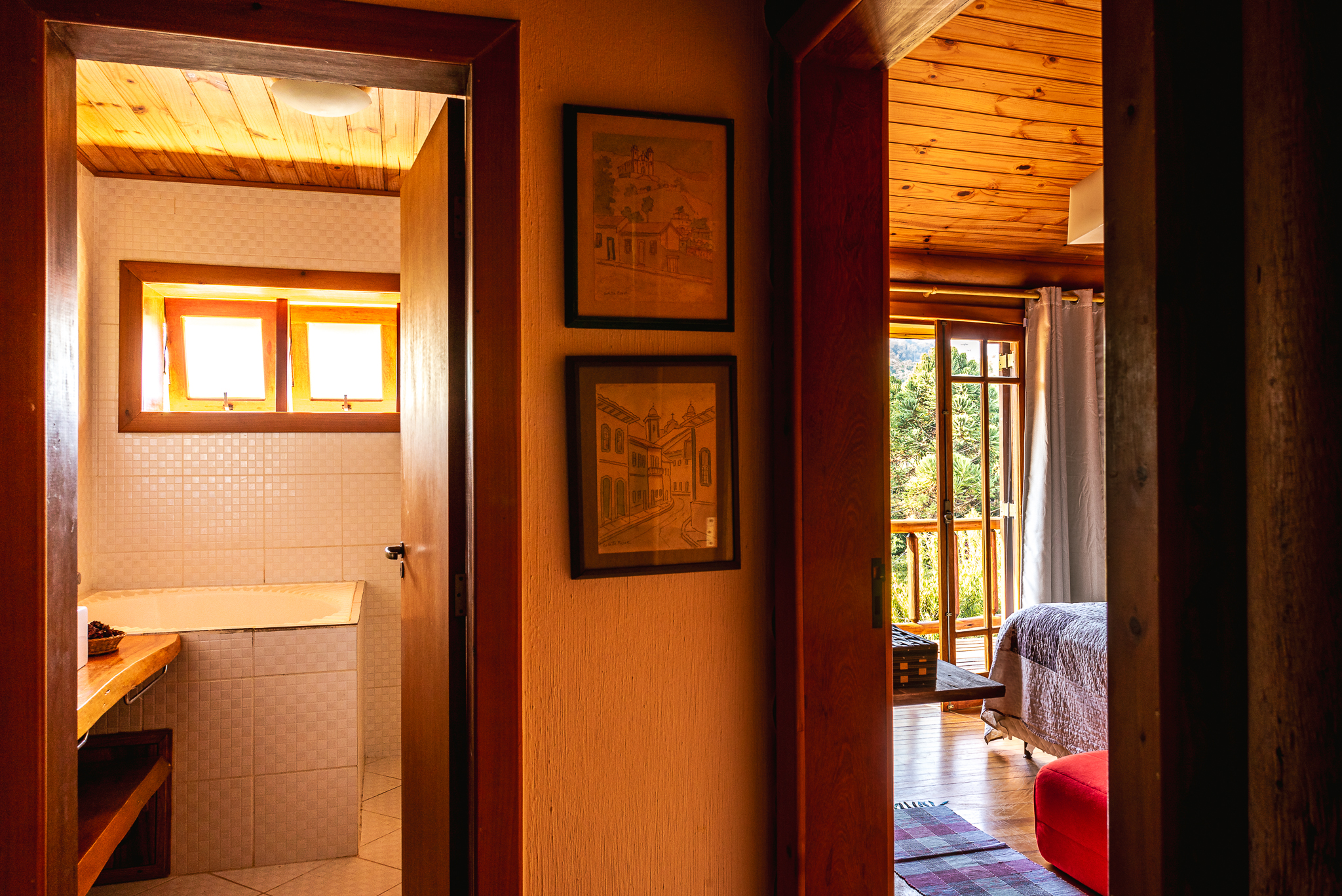Casa à venda com 4 suítes no Condomínio Country Club em Santo Antônio do Pinhal/SP.