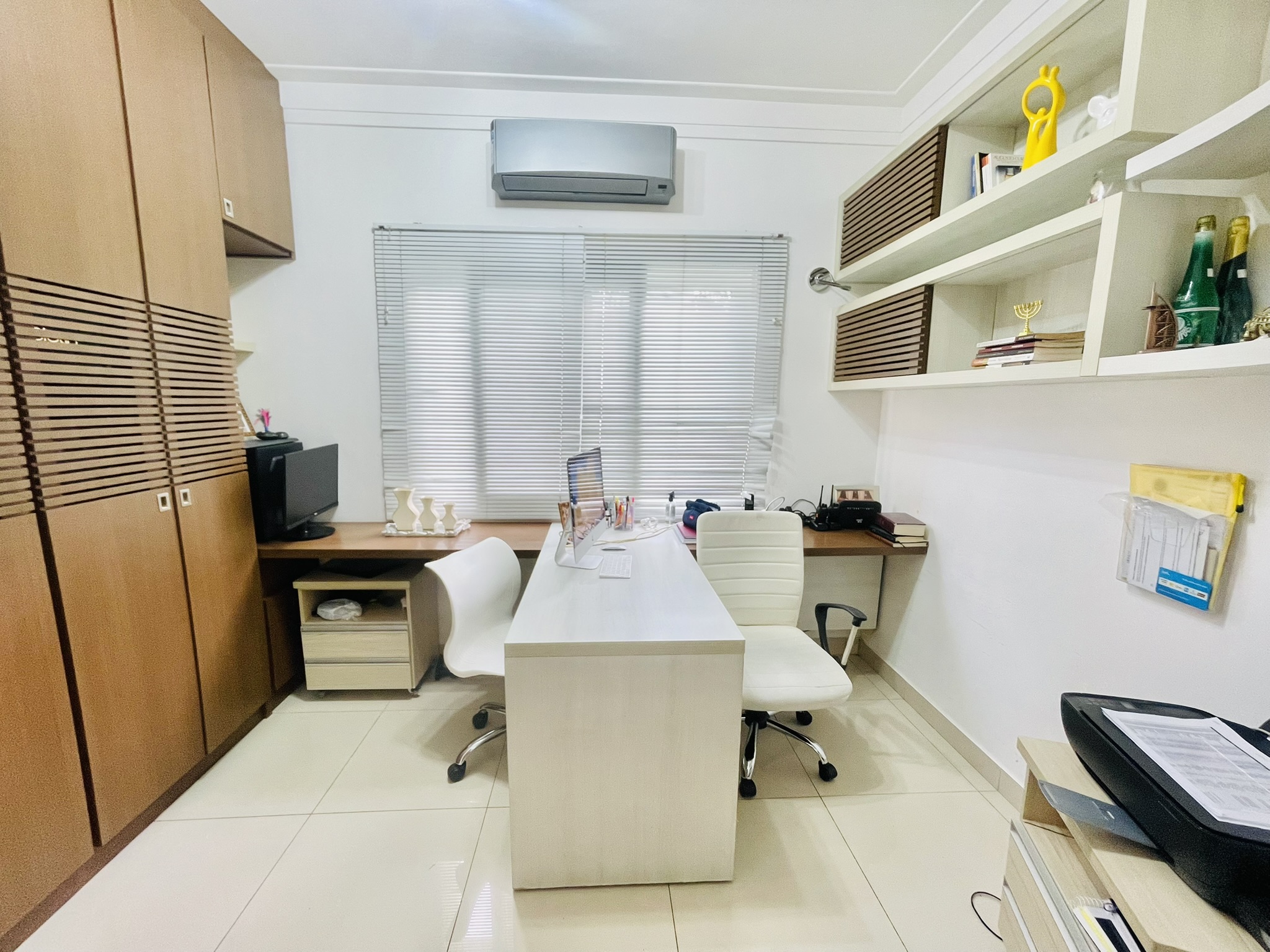 Casa para venda com 4 dormitórios no Condomínio Campos Do Conde I em Tremembé/SP