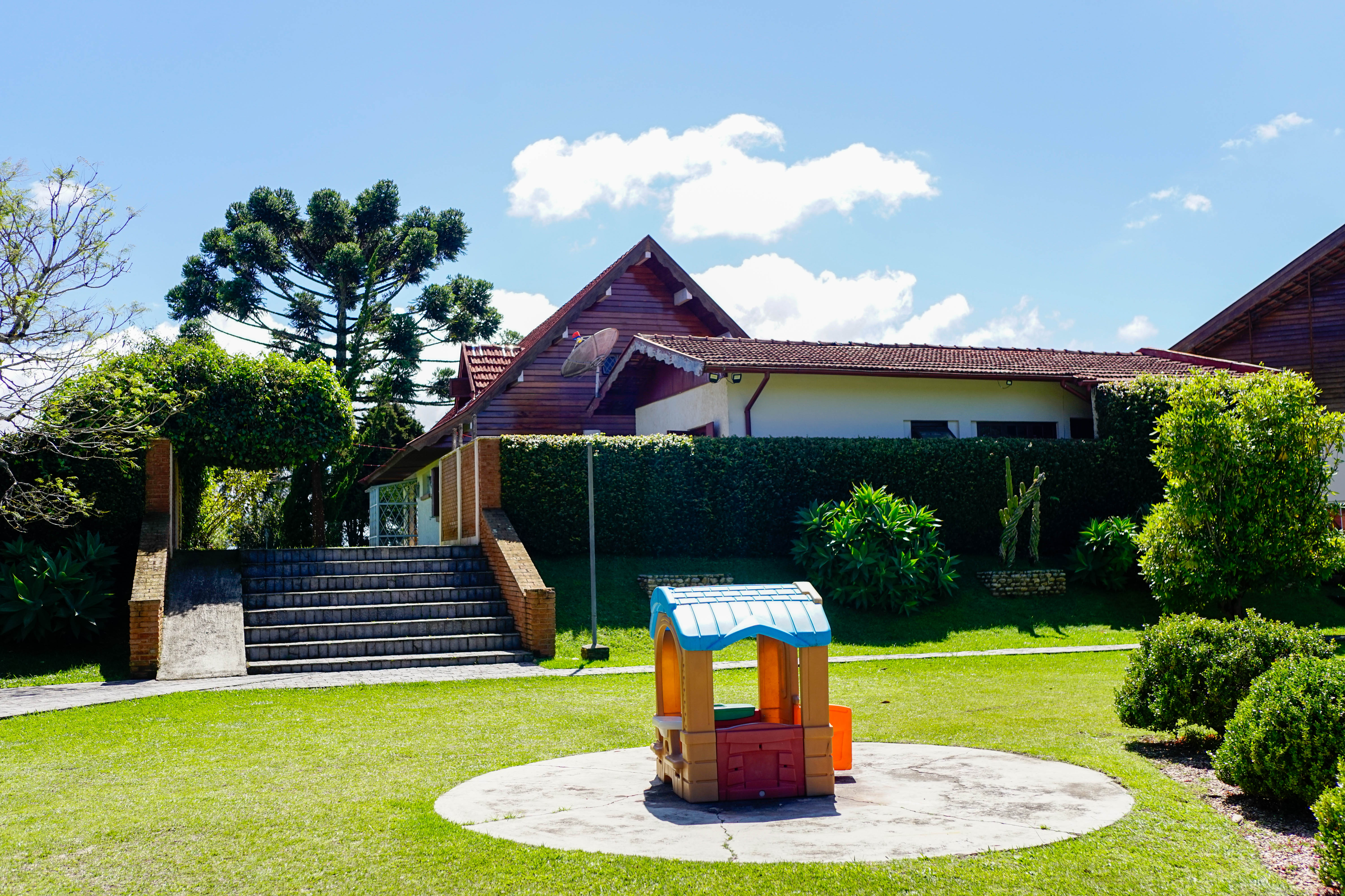 Pousada à venda com 6 suítes no bairro Vila Marinella em Campos do Jordão/SP.