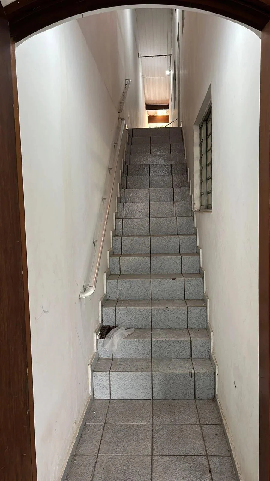 Casa GRANDE, 153m², Térrea com 03 quartos, 02 Vagas de Garagem Coberta, para locação no Jardim Ipê 4, São Bernardo do Campo - SP