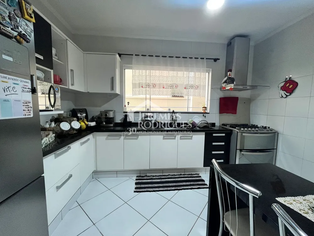 Casa com 3 dormitórios, 230 m² - Condomínio Campos do Conde I - Tremembé/SP