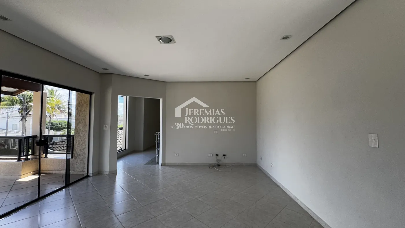 Casa para venda e locação com 4 dormitórios no Condomínio Real Ville I em Pindamonhangaba/SP.