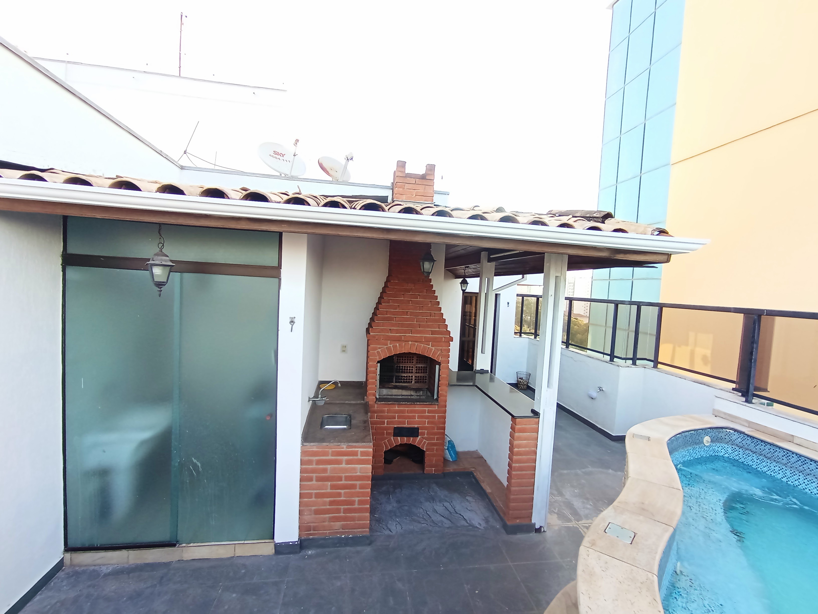 Cobertura à venda com 3 dormitórios, 125 m² no Edifício Michel Abud em Taubaté/SP.