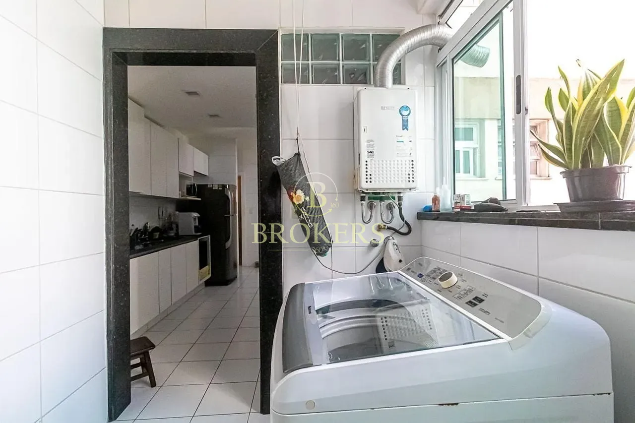 Apartamento à venda, Rua Miguel Lemos - Copacabana. Duplex modernizado, 3 quartos, sendo 1 suíte co