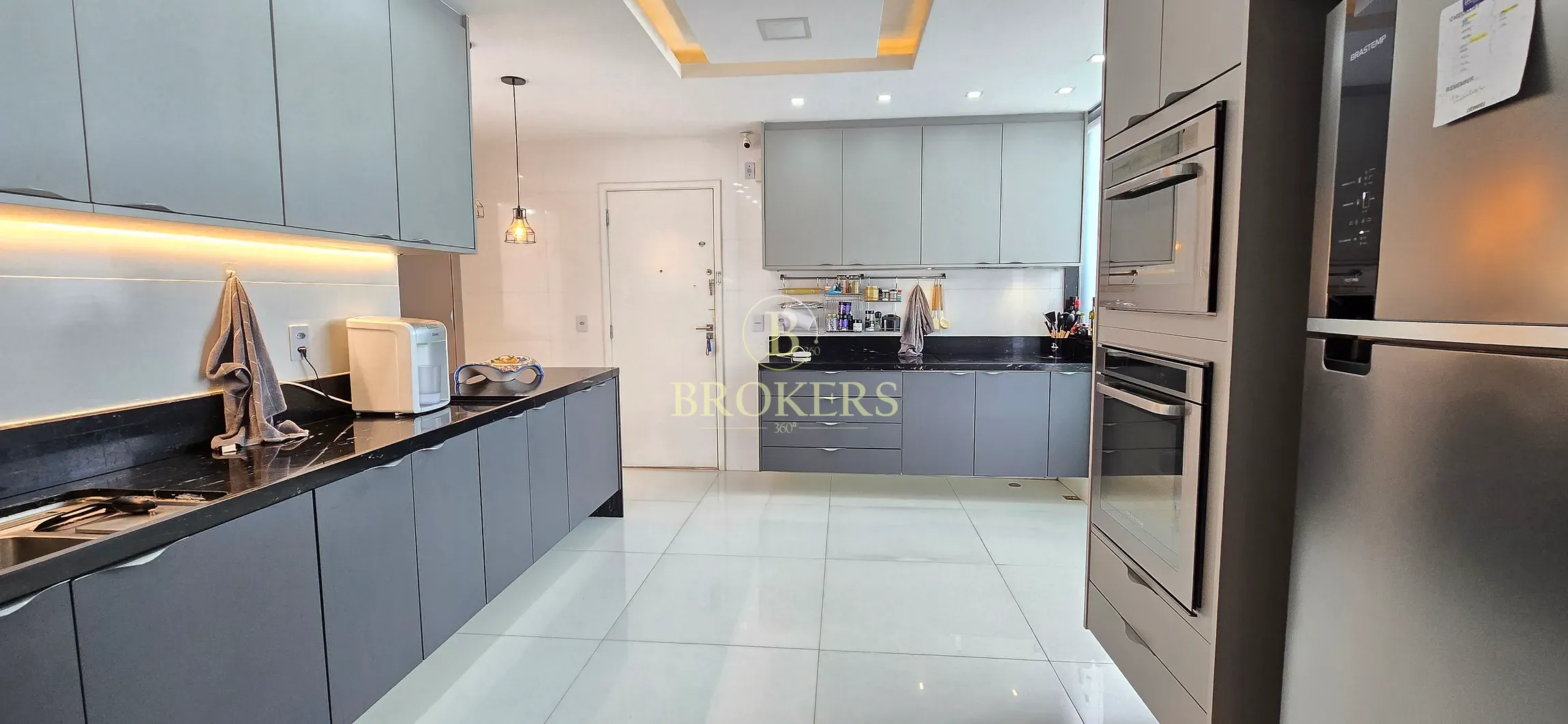 Apartamento espetacular, todo  modernizado à venda na Rua Figueiredo Magalhães, Copacabana, Rio de — foto 36