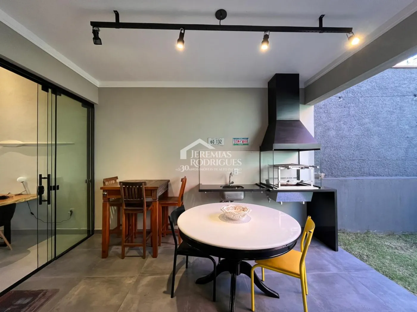 Casa à venda com 3 dormitórios no Condomínio Jardim de Alah em Taubaté/SP