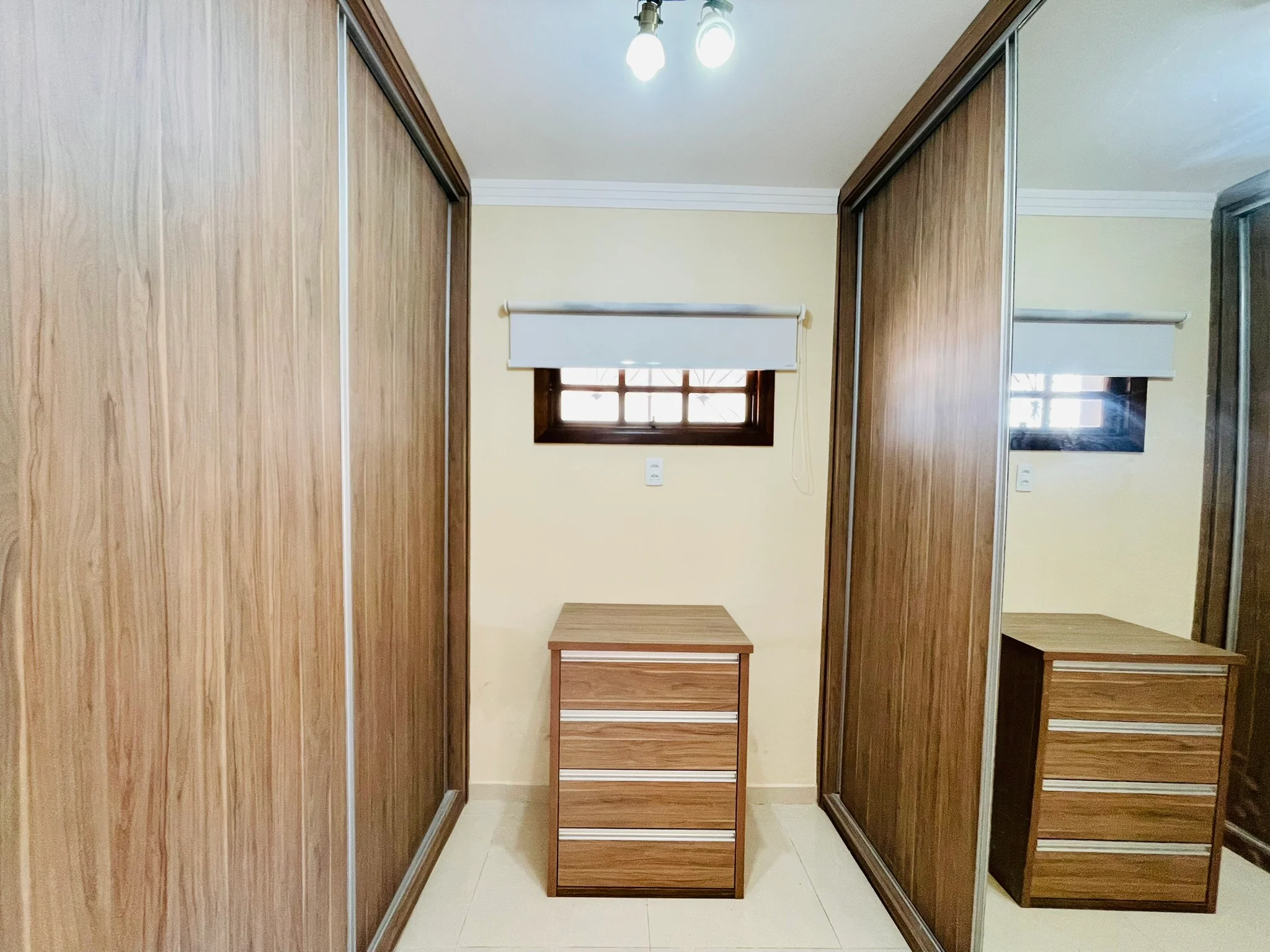 Casa à venda com 5 dormitórios no bairro Esplanada Independência em Taubaté/SP. 