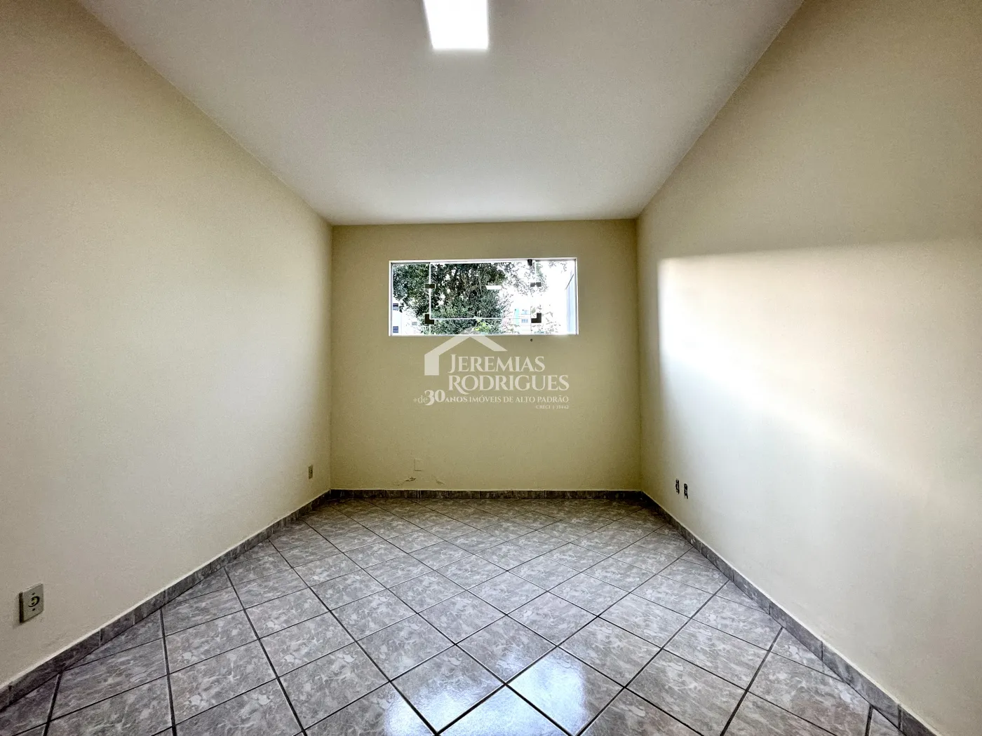 Ponto comercial no Centro de Taubaté/SP