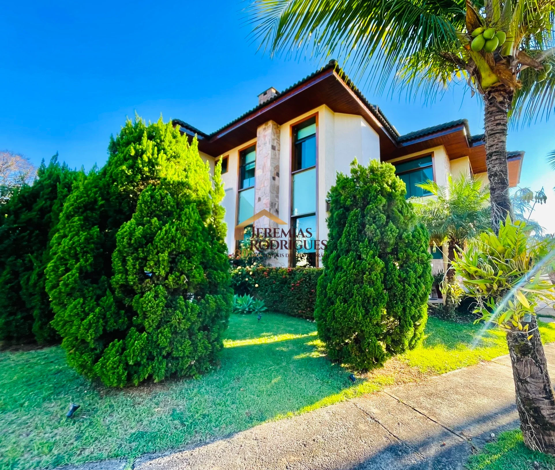 Casa para locação e venda no Taubaté Village em Taubaté/SP.
