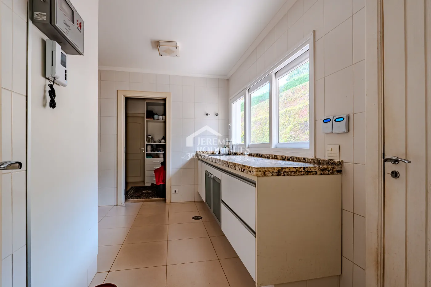 Casa à venda no Parque Pedra do Baú em Campos do Jordão/SP.