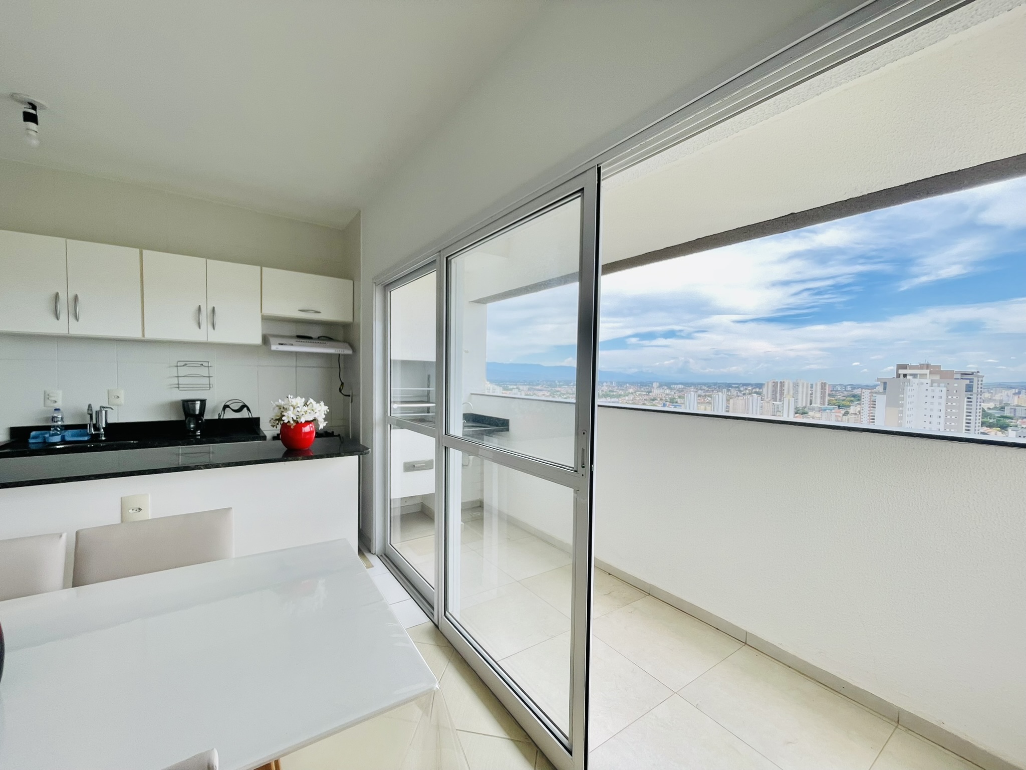 Apartamento à venda com 3 dormitórios, 93 m² no Condomínio Vie Nouvelle em Taubaté/SP.