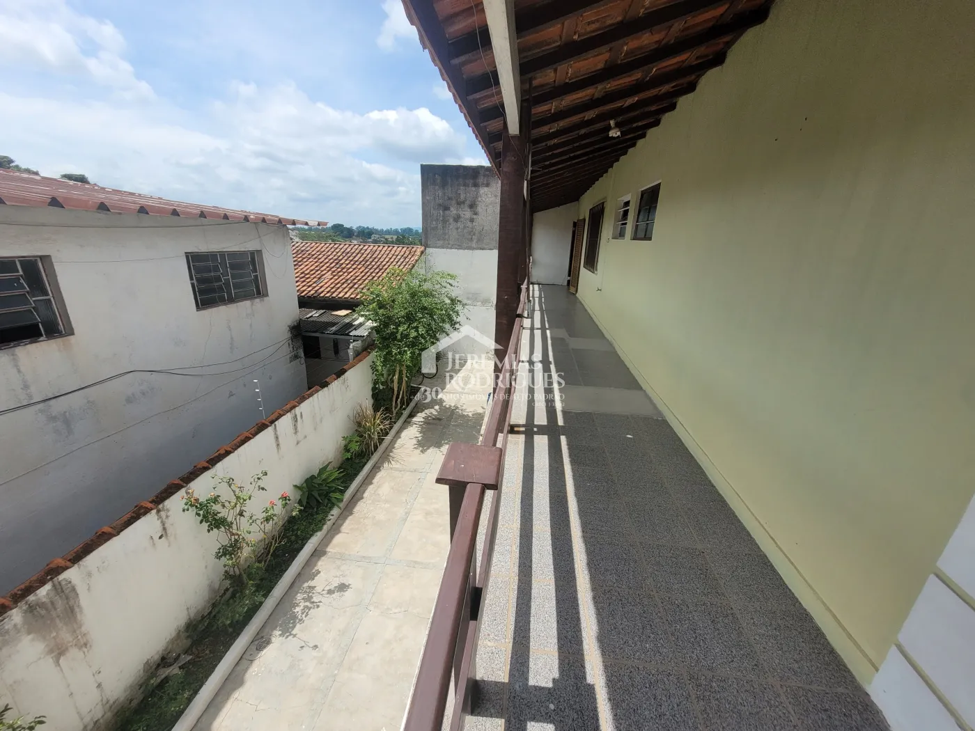 Casa para venda e locação com 3 dormitórios no bairro Bela Vista em Pindamonhangaba/SP