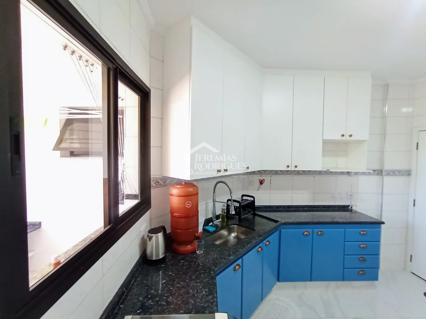 Apartamento para venda com 2 suítes no Edifício Rosa Abirached em Taubaté/SP