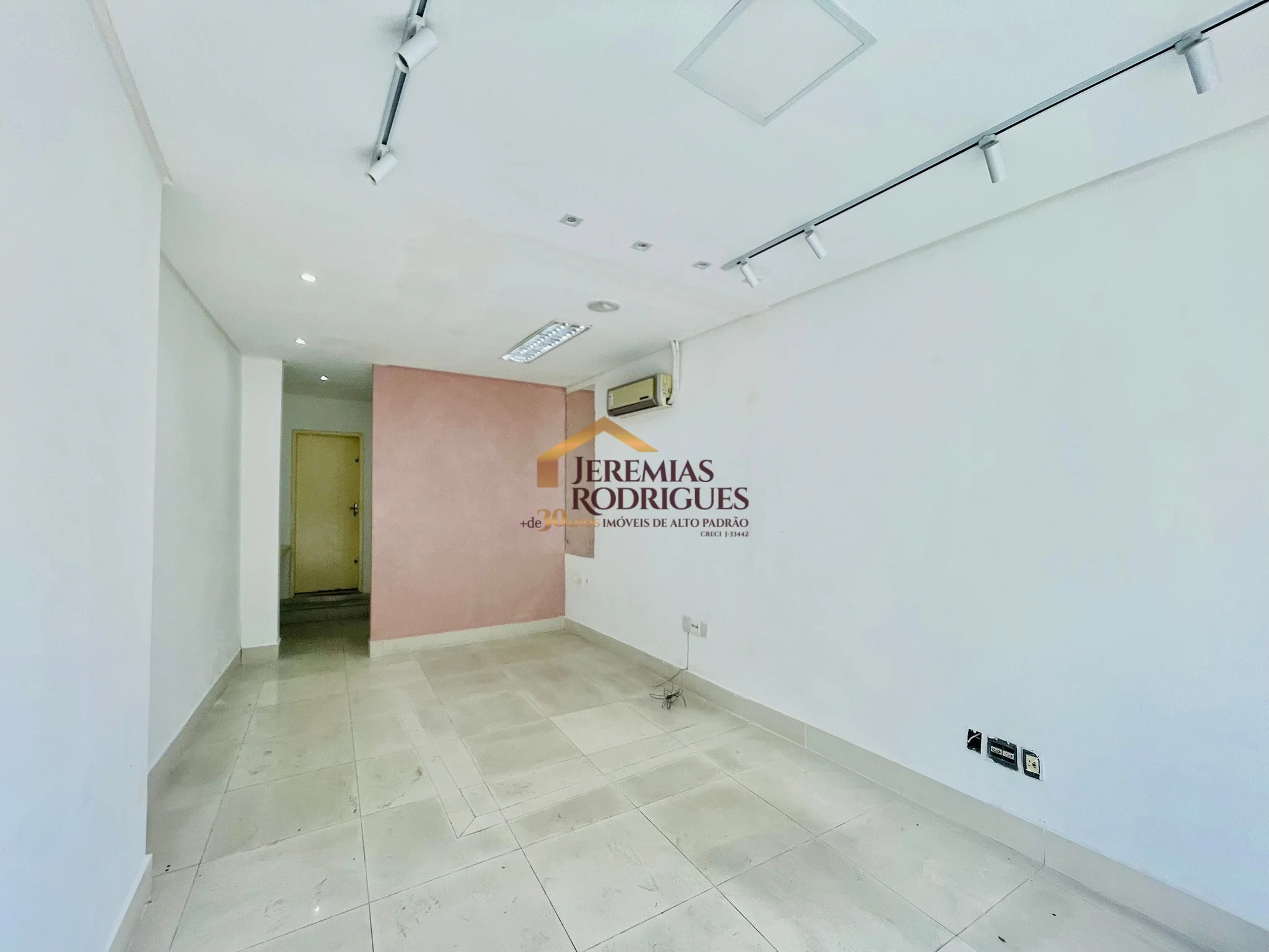 Ponto Comercial para locação no Centro em Taubaté/SP. — foto 6
