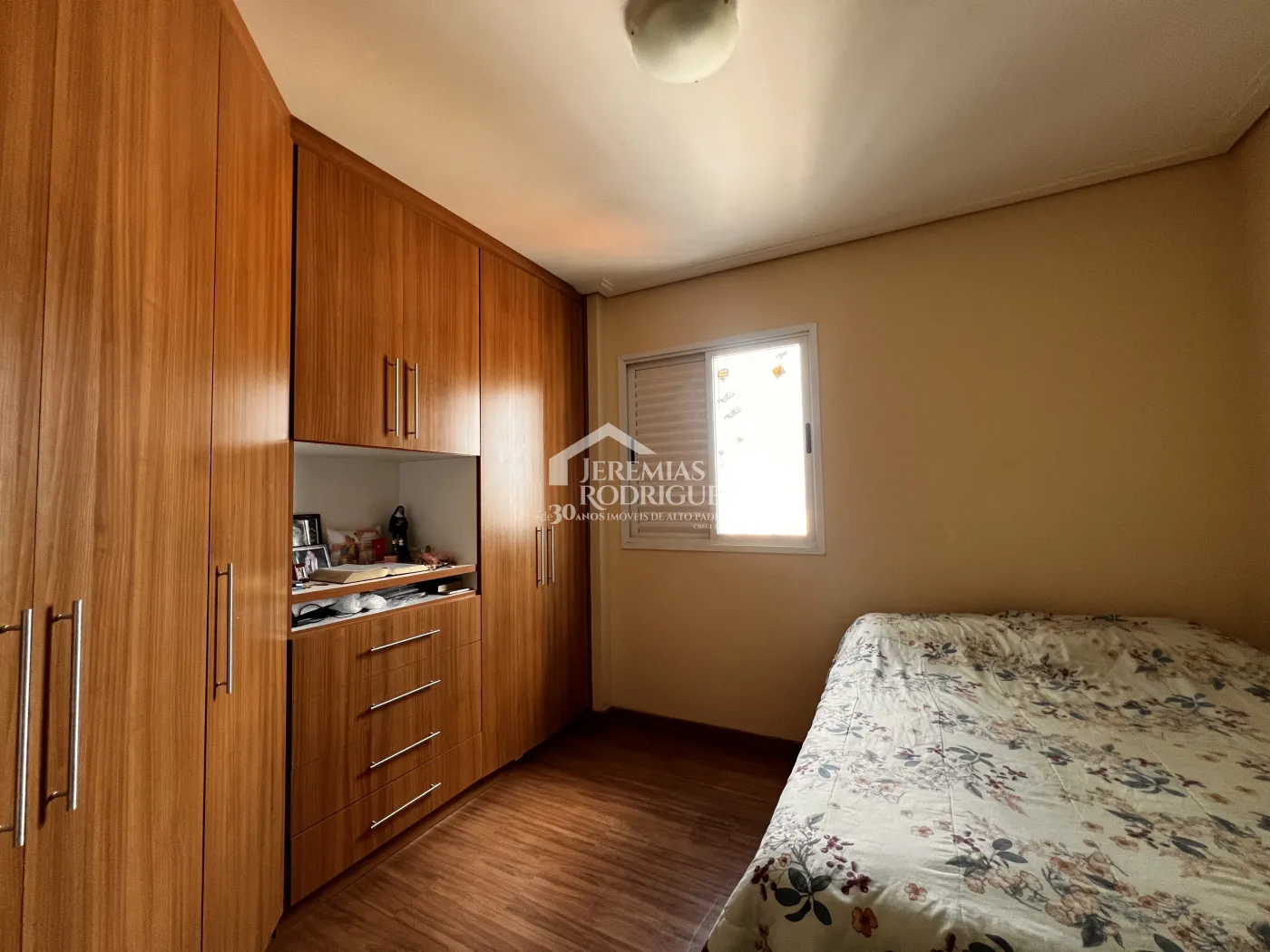 Apartamento com 2 dormitórios, 146 m² - Edifício Village Towers - Taubaté/SP.
