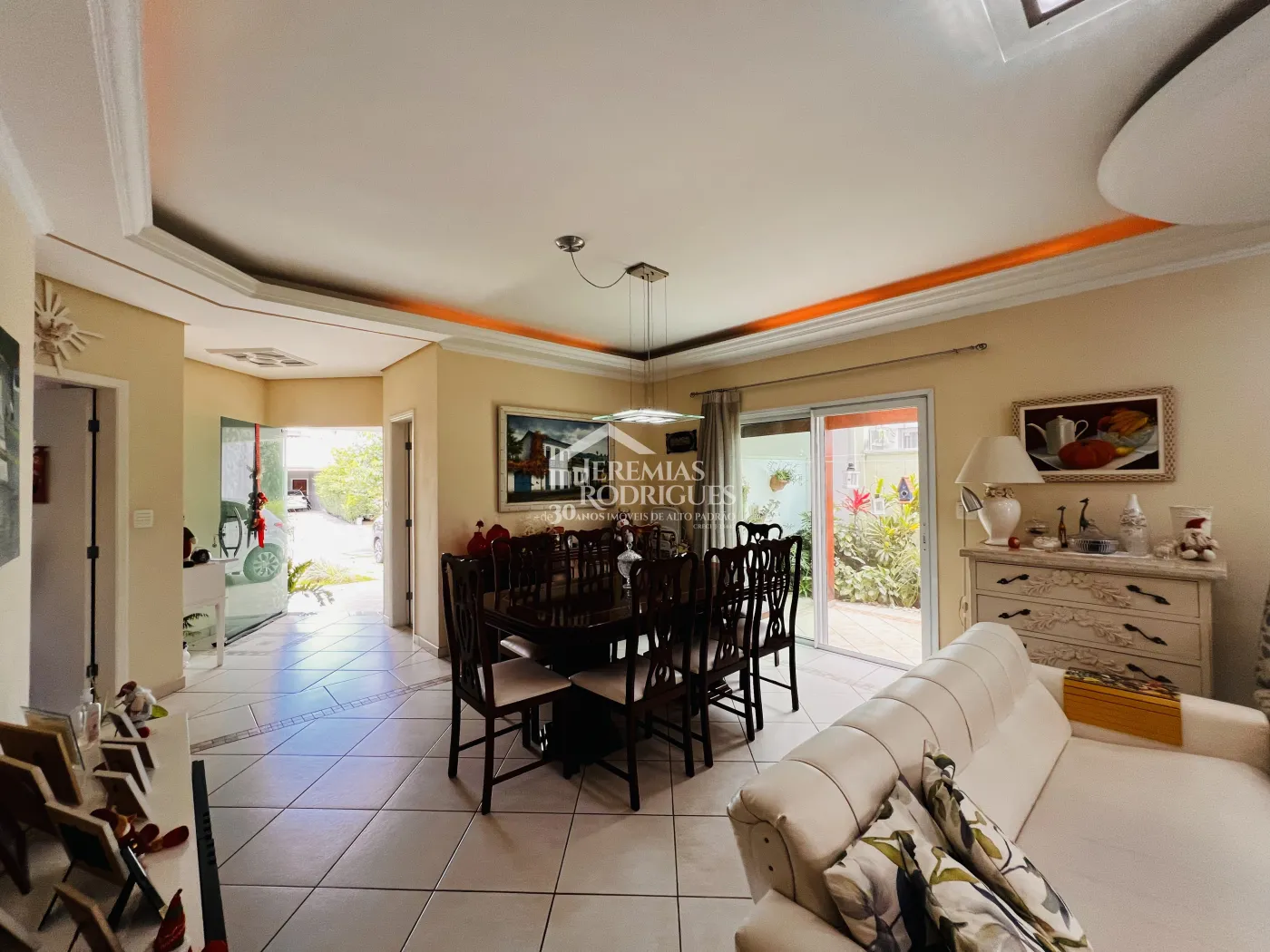 Casa com 4 dormitórios, 305 m² - Condomínio Taubaté Village - Taubaté/SP.