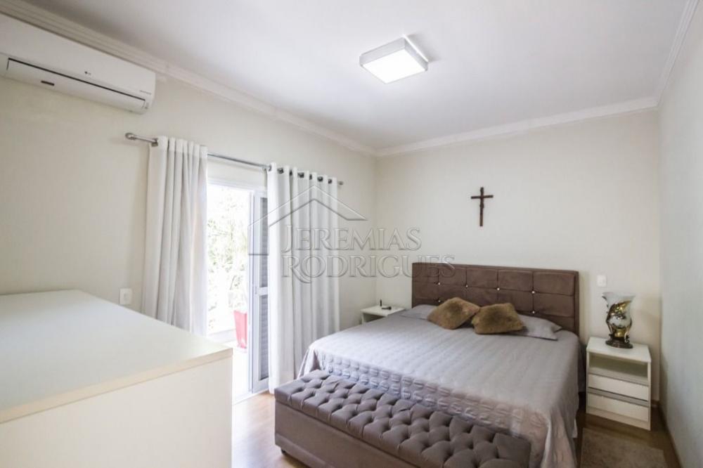 Casa à venda no Condomínio Colonial Village I em Pindamonhangaba/SP