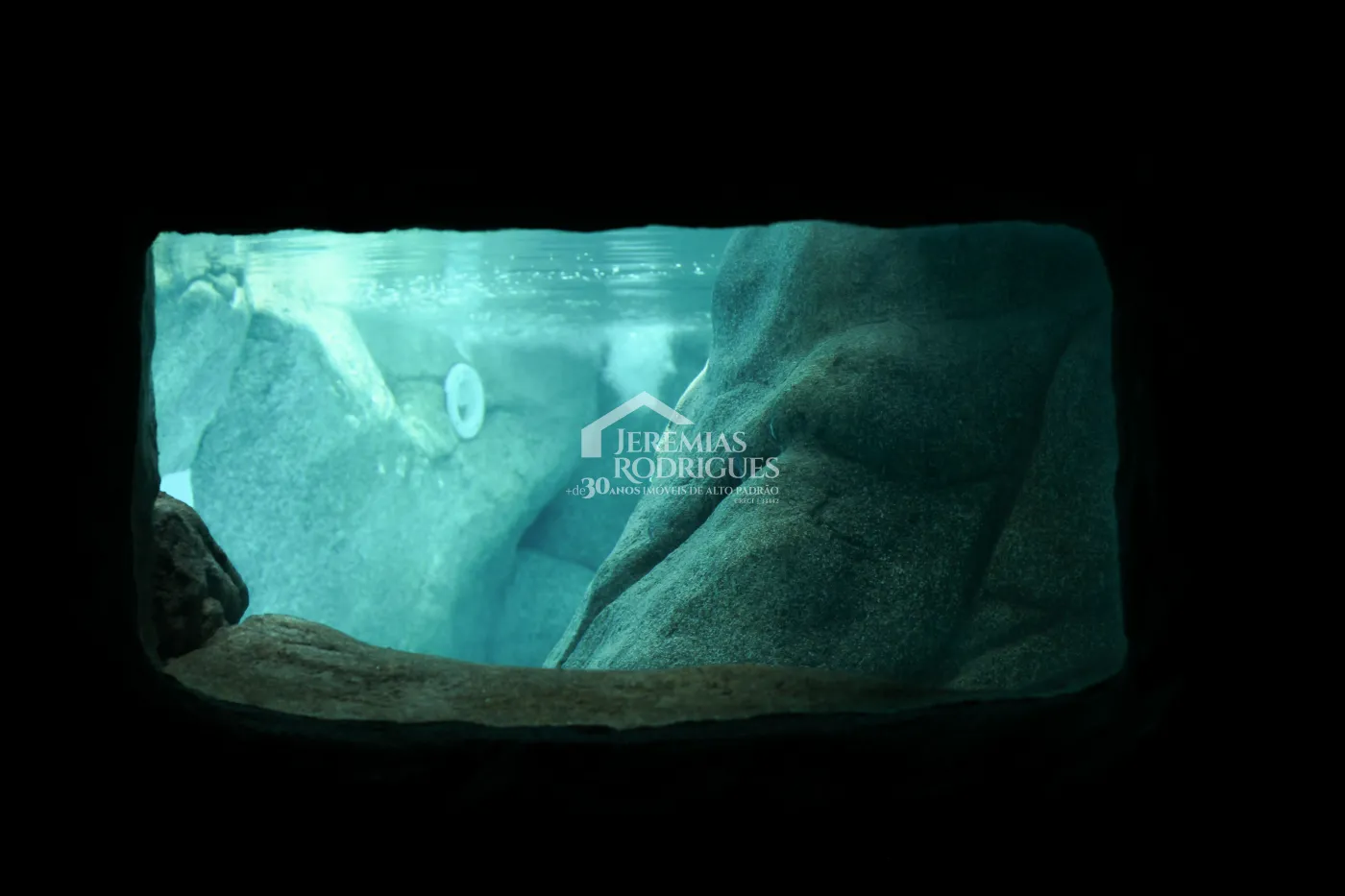 Casa para venda e locação com 5 dormitórios no Condomínio Taubaté Village em Taubaté/SP.