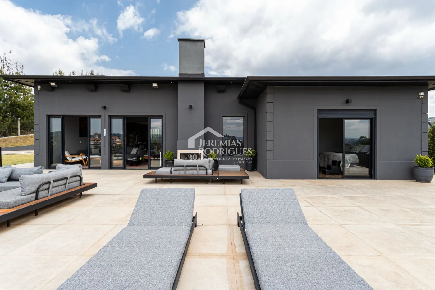 Casa para venda com 5 dormitórios no Residencial Estrelas da Mantiqueira em Campos do Jordão/SP