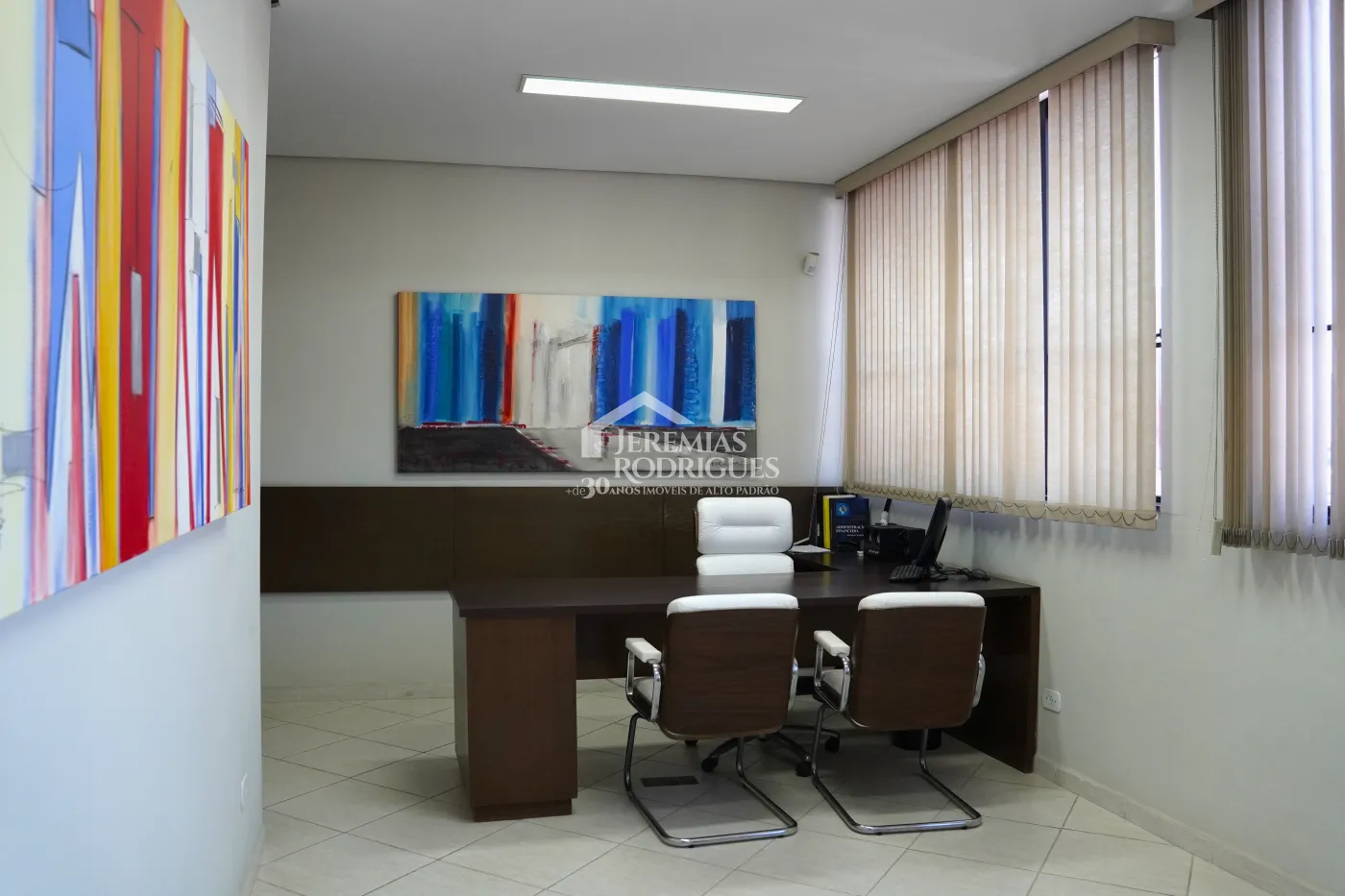 Prédio comercial com 568 m² -  Centro - Taubaté/SP