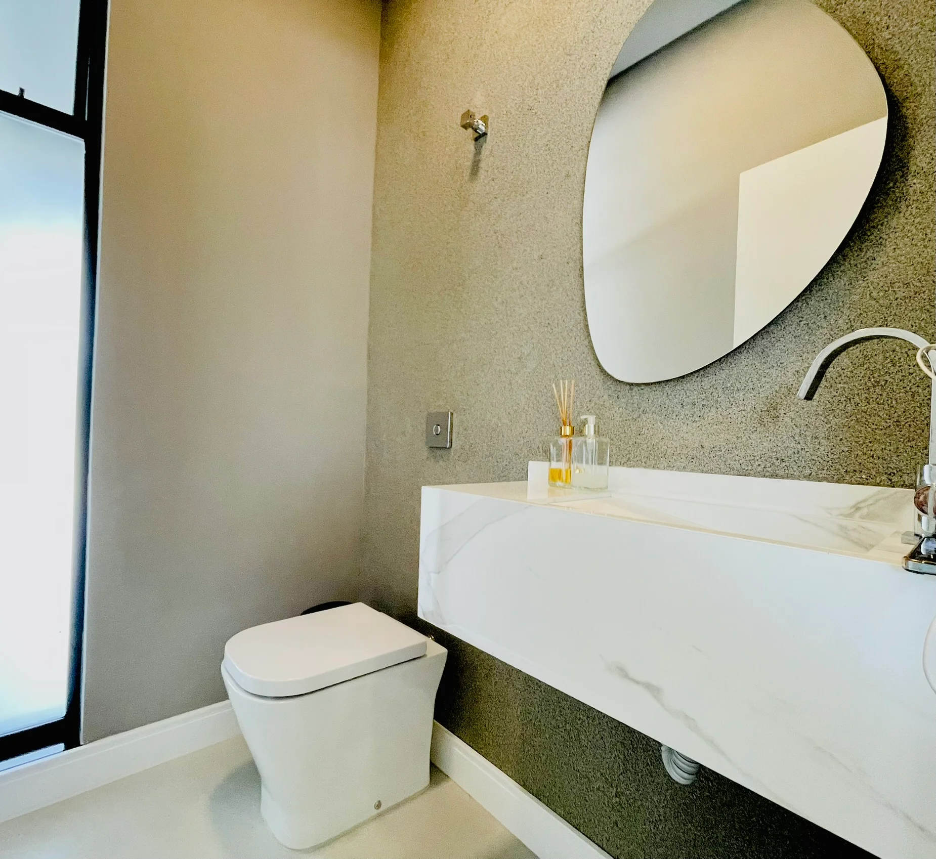 Casa à venda com 4 dormitórios no Condomínio Cyrela Landscape em Taubaté/SP. 