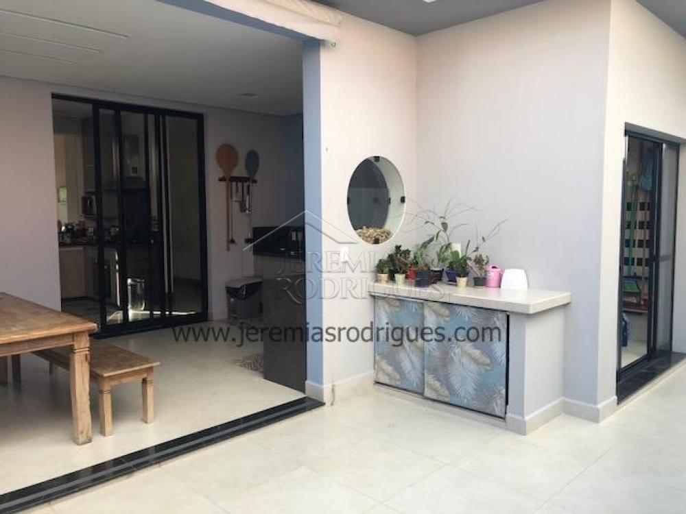 Casa à venda por R$ 1.300.000,00 - Taubaté/SP