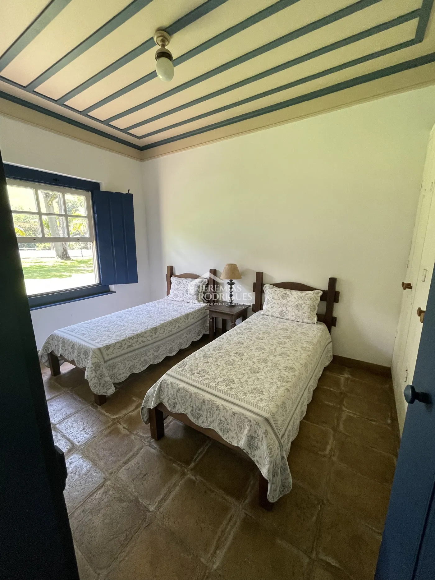 Fazenda com 12 dormitórios - Taubaté/SP